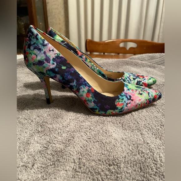 Floral kitten heels - Picture 3 of 10